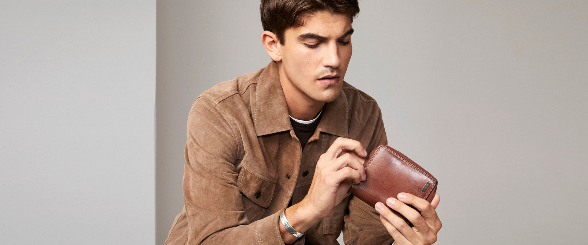 Men's Travel Wallets