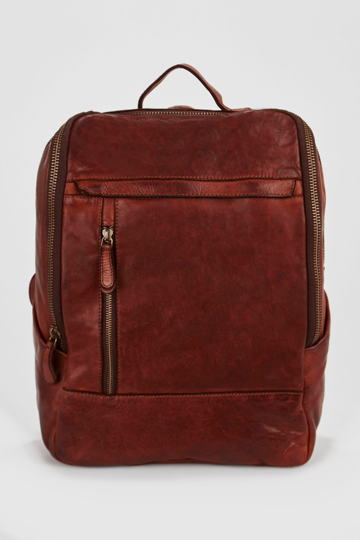 colorado leather backpack bags The Keep your gear safe and sound in the most stylish leather vintage camera bag around with convenient side pockets to help you get the perfect shot Concealed Carry Sawyer Leather Backpack