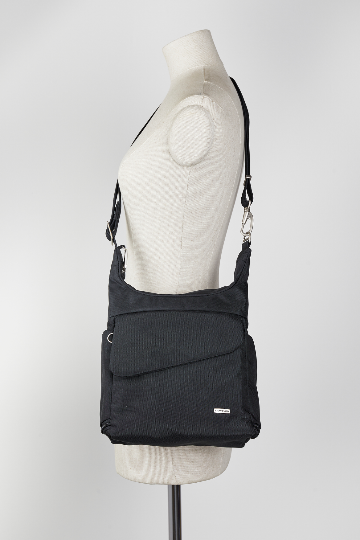 Cross Body Best Anti Theft Bag For Men Pacsafe® GO Anti-theft Tech