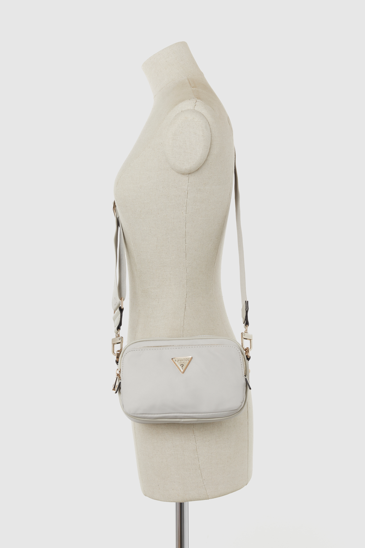 Guess etery camera bag discount