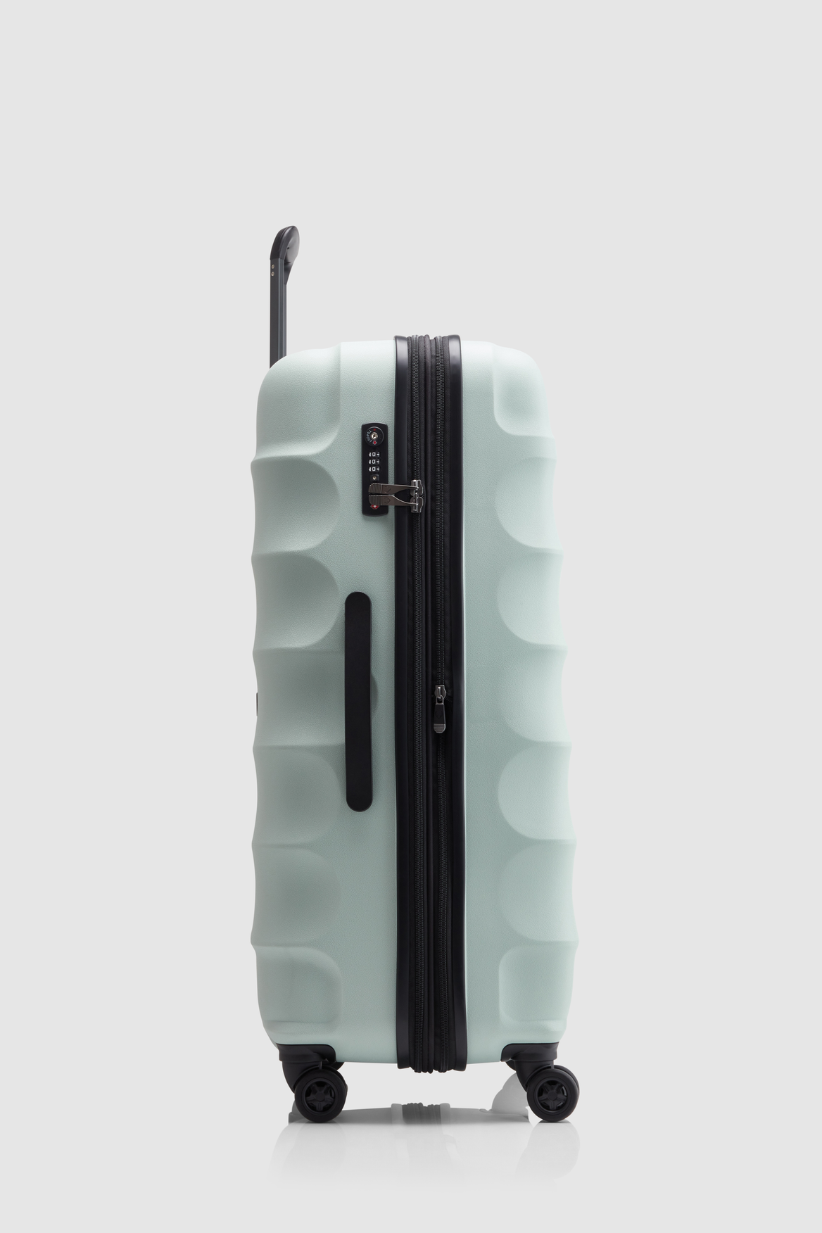 Juno Check-In 68cm Suitcase