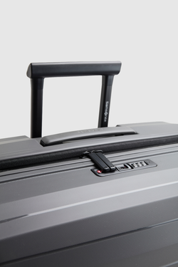 Octolite Neo 81cm Suitcase