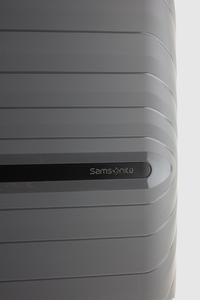 Octolite Neo 81cm Suitcase