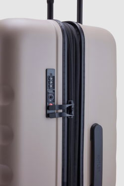 Icon Stripe 78cm Suitcase
