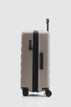 Icon Stripe 66cm Suitcase