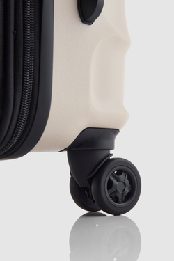 Juno Check-In 79cm Suitcase