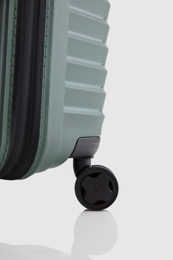 Intuo Check-In 81cm Suitcase