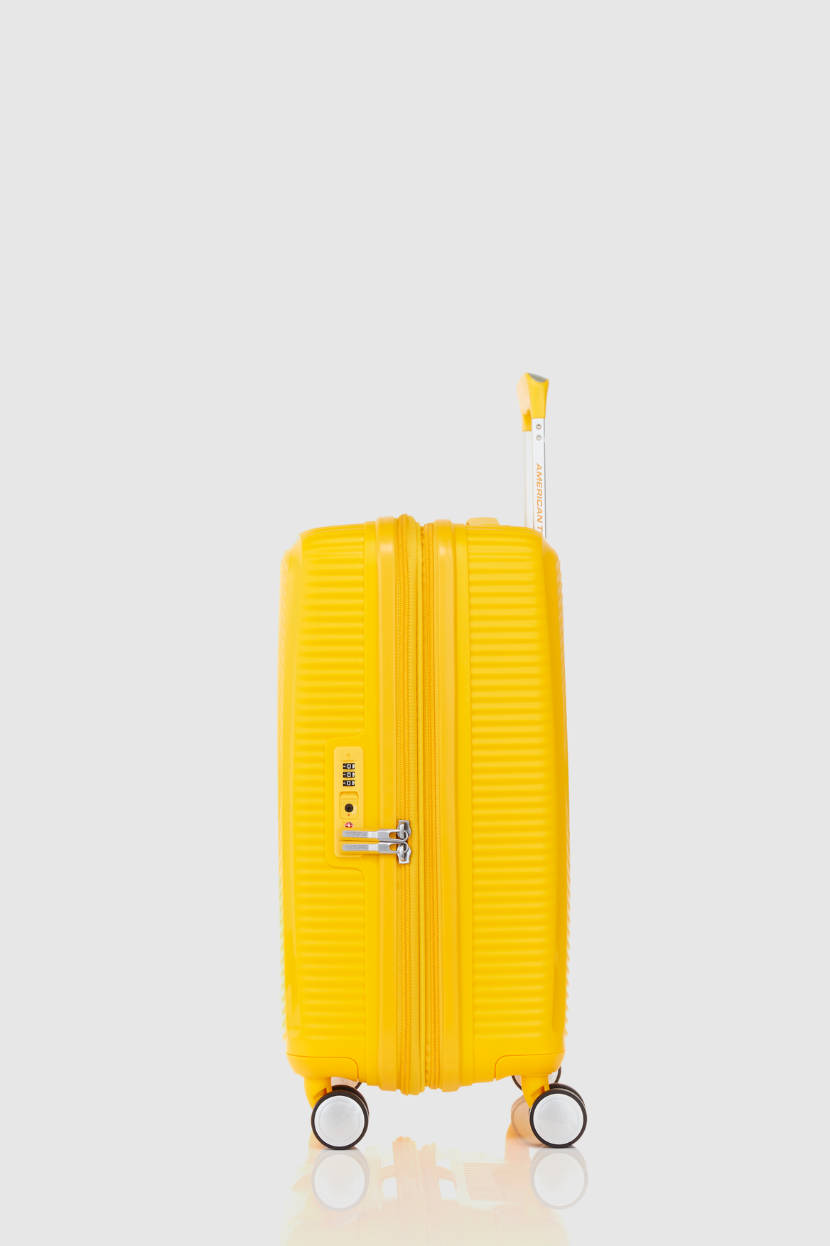 American Tourister Curio 2 55cm Suitcase – Strandbags Australia