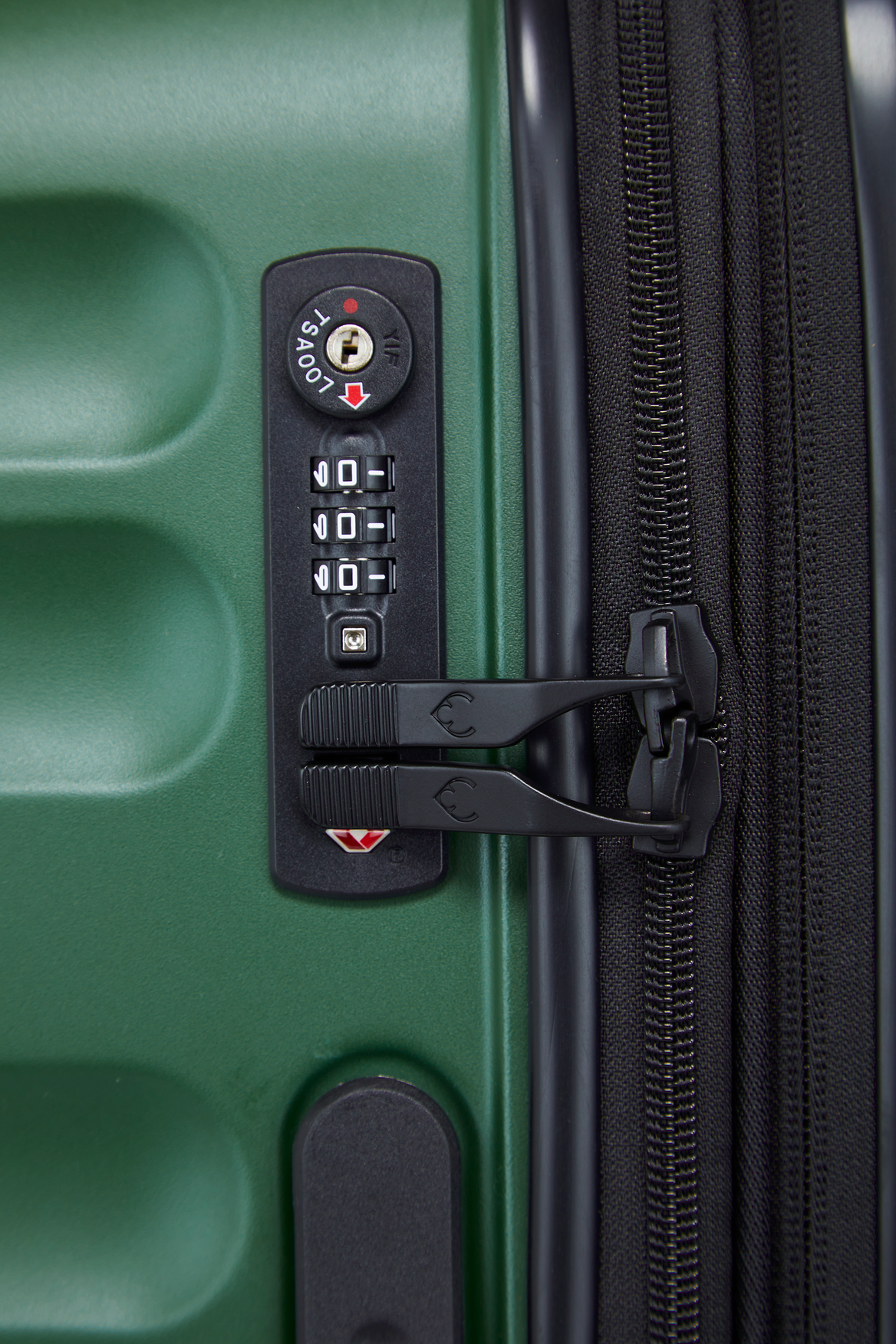 Luggage top locks strandbags