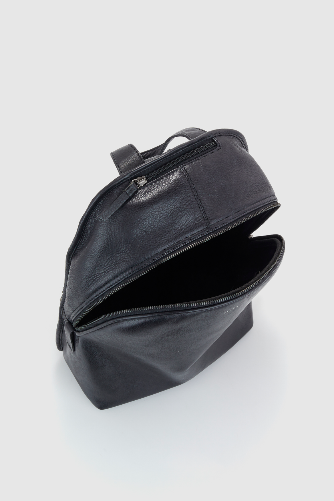 Evity Maya Leather Tablet Backpack – Strandbags Australia